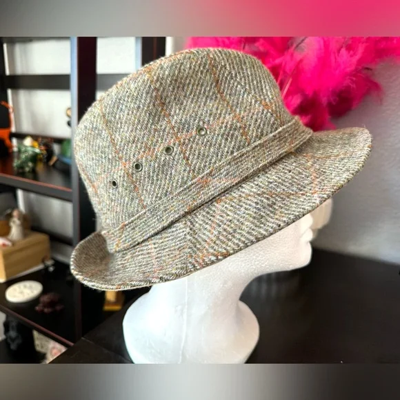 Abercrombie and Fitch Harris Tweed Scottish Wool Hat - Picture 3 of 9